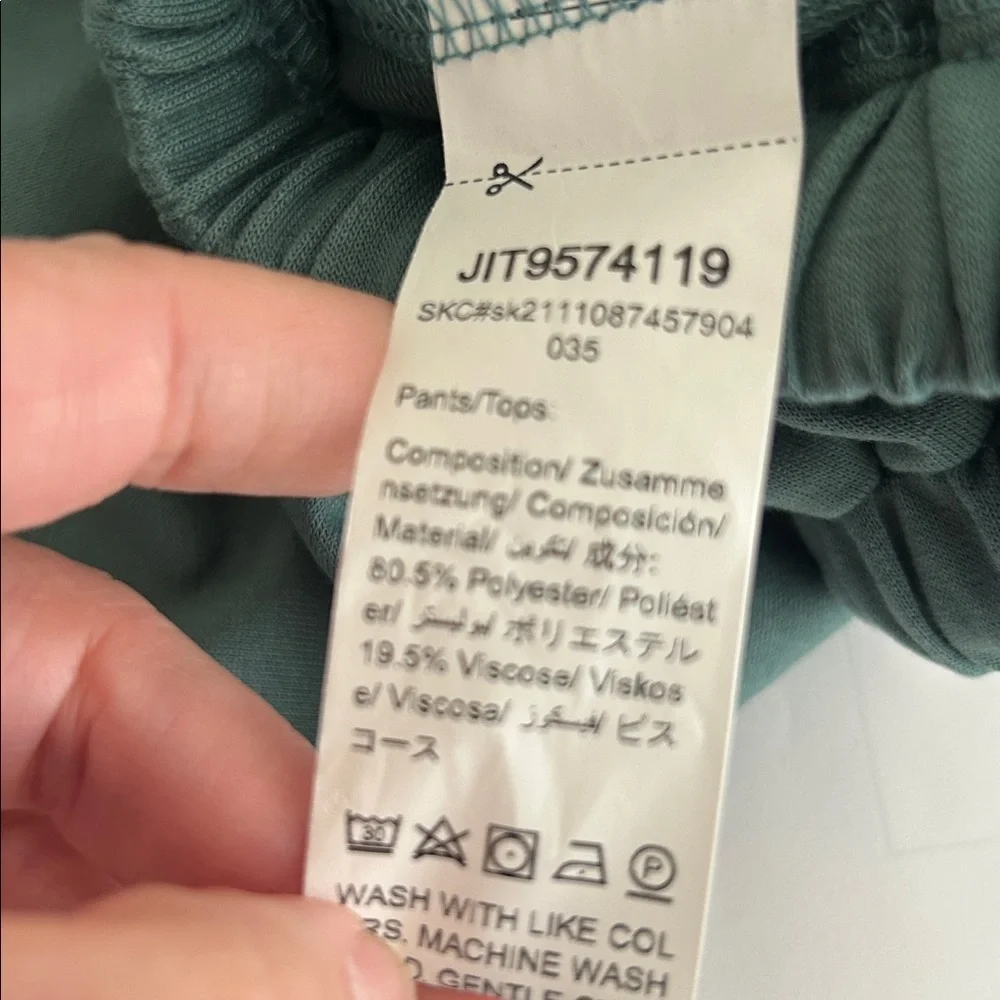 SHEIN Kids Dual-Tone Jogger Pants in Green and Tan